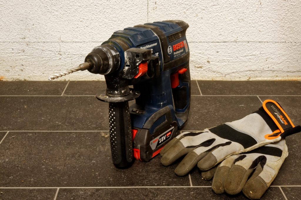 Diy初心者向け おすすめ工具リスト 道具の種類や選び方も解説 ビギナーズ