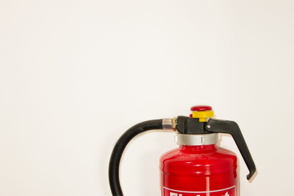 家庭用消火器おすすめ7選|種類・サイズ別選び方と防災対策