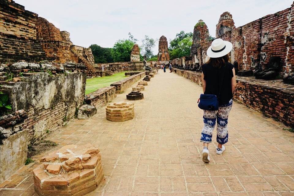 タイ旅行をさらに快適にする持ち物と服装は？