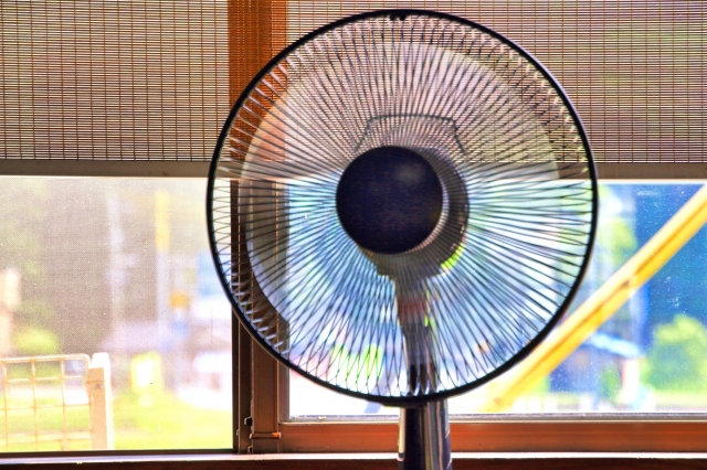 扇風機とエアコンの電気代比較 1ヶ月いくら 併用で節電 おすすめ扇風機厳選 ビギナーズ 扇風機とエアコンの電気代比較 1ヶ月いくら 併用で節電 おすすめ扇風機厳選 ビギナーズ