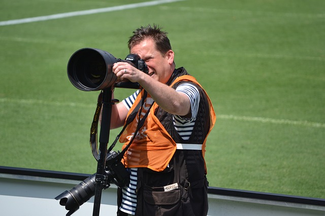 サッカー観戦でおすすめのカメラはこれ 選ぶポイントも解説 ビギナーズ