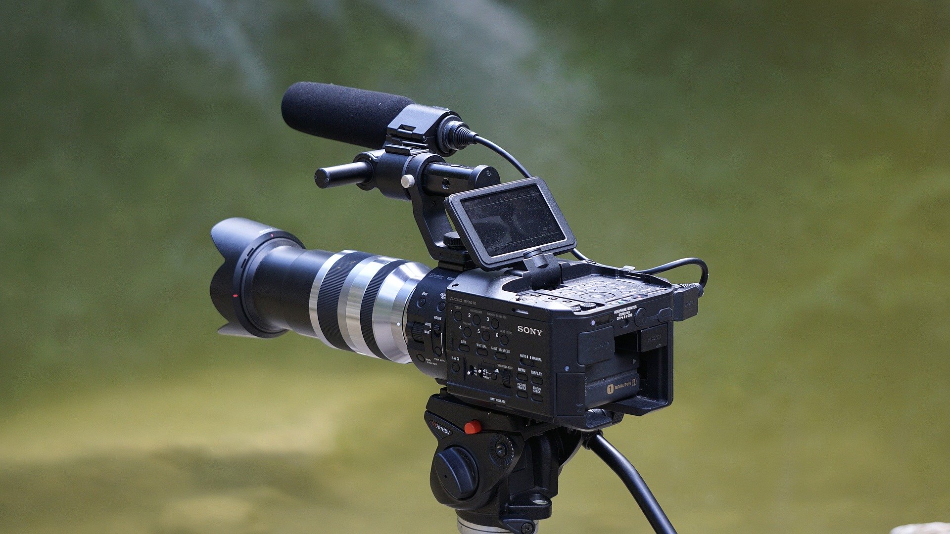 ソニー   4K   ビデオカメラ   Handycam   FDR-AX700   ブラック   光学ズーム12倍   1.0型 Exmor RS - 1