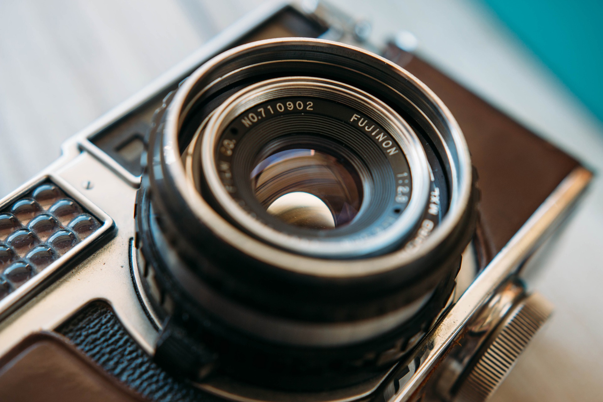 富士フイルムのミラーレス一眼カメラの特徴とおすすめ機種を紹介