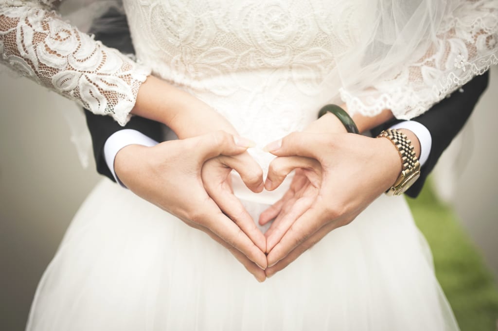 結婚式の人気サプライズ11選 アイデアや費用も相手別に解説 ビギナーズ 結婚式の人気サプライズ11選 アイデアや費用も相手別に解説 ビギナーズ