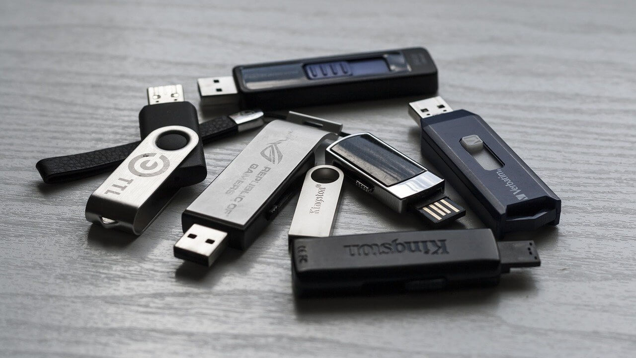 USB後外とは？種類やデータ転送速度・USBメモリの選び方まで解説！