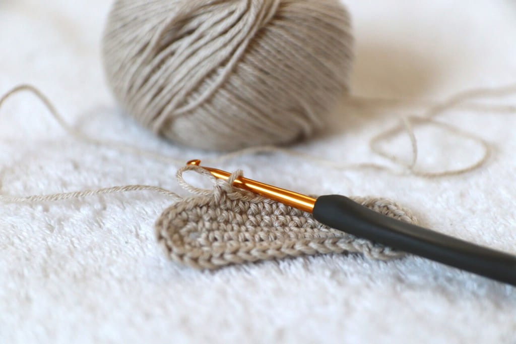 編み物初心者には「かぎ針編み」がおすすめ!かぎ針編みの魅力とは | ビギナーズ