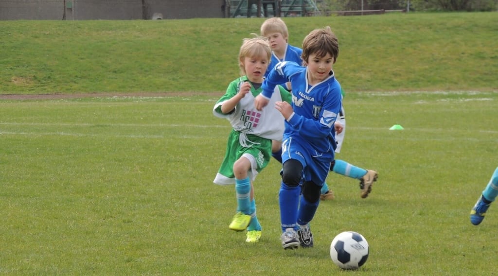 小学生向けサッカーの練習メニュー 基本をしっかり身につけよう ビギナーズ