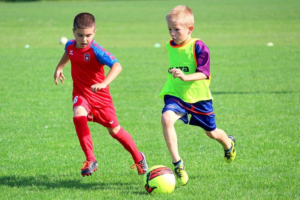 小学生向けサッカーの練習メニュー 基本をしっかり身につけよう ビギナーズ