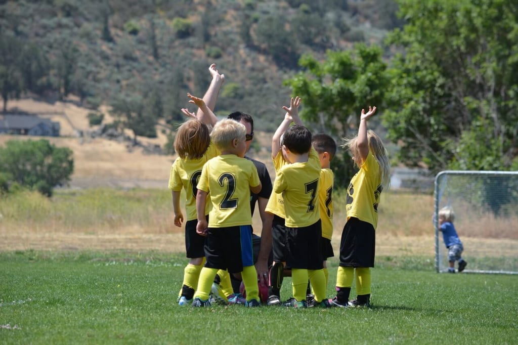 小学生向けサッカーの練習メニュー 基本をしっかり身につけよう ビギナーズ