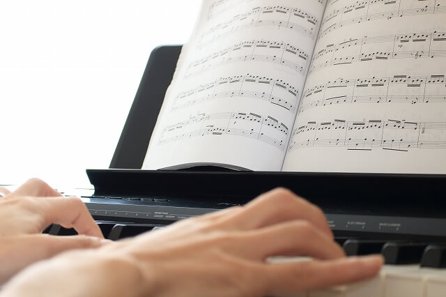 ピアノで難しい曲に挑戦する練習方法を徹底解説！