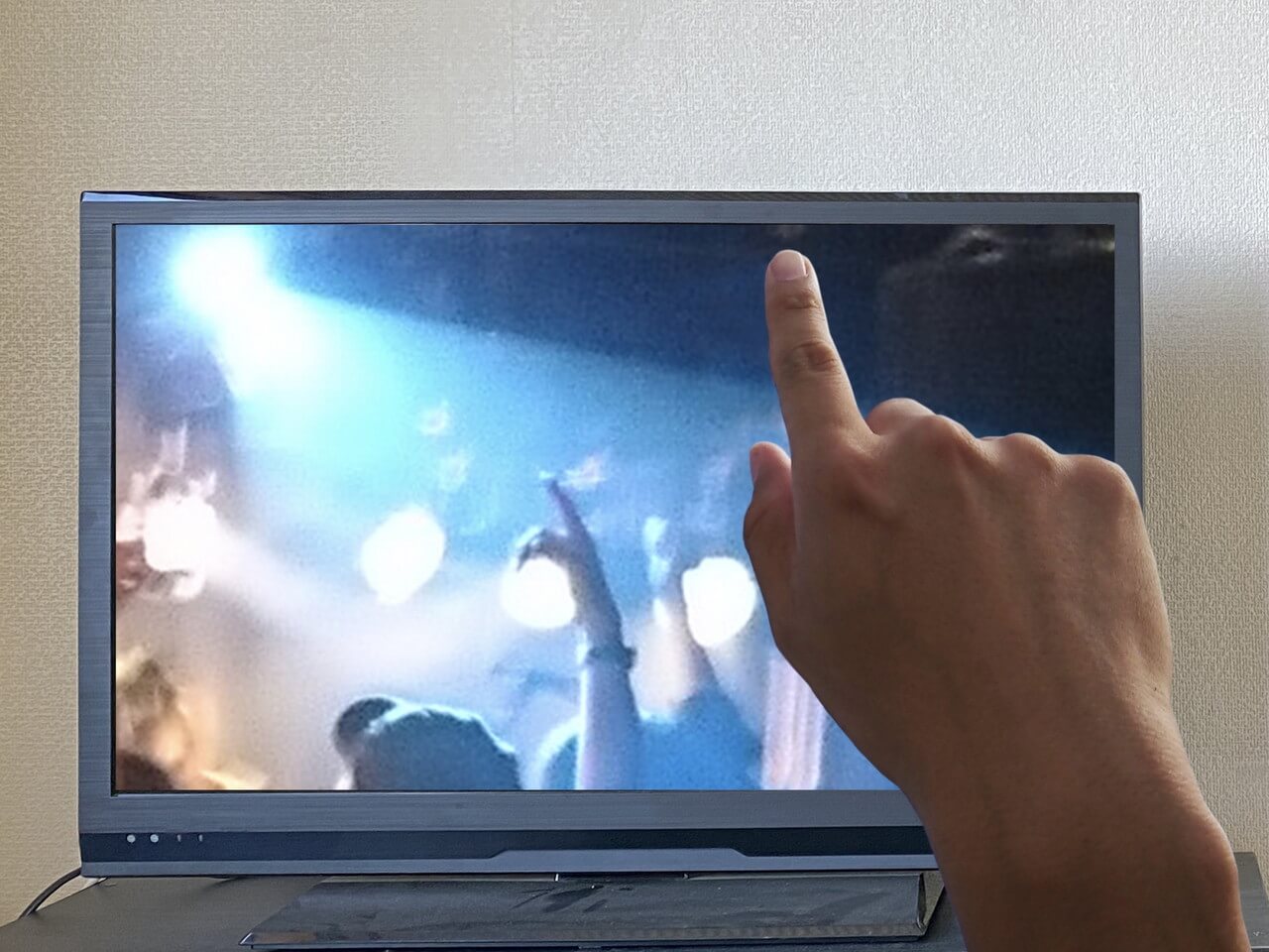 ライブ  テレビ