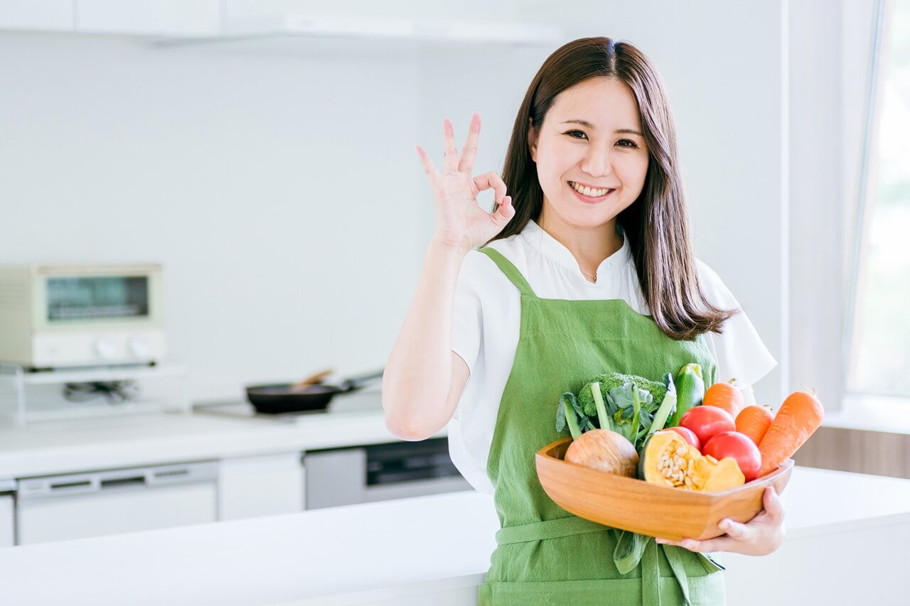 野菜　女性