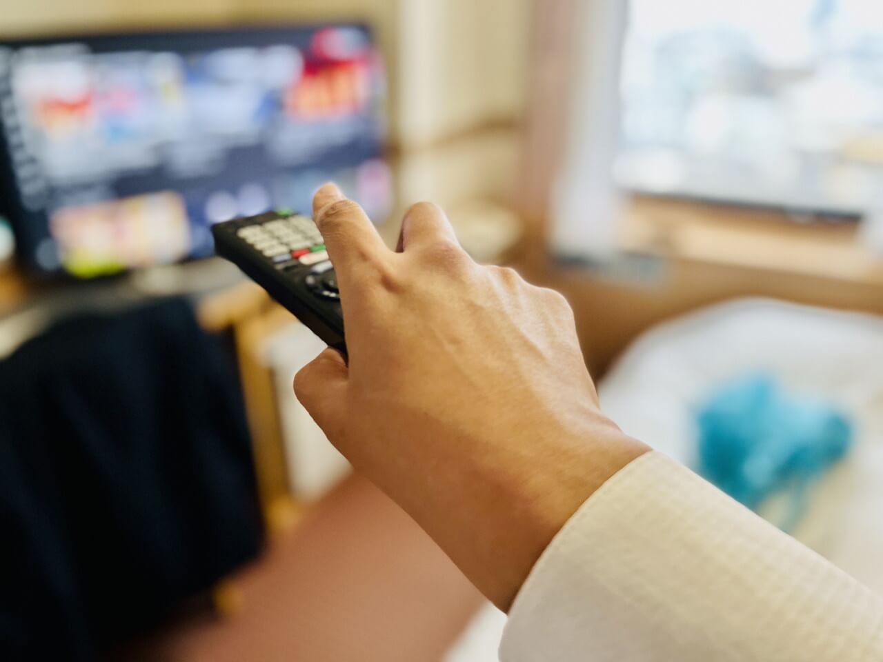 テレビ リモコン